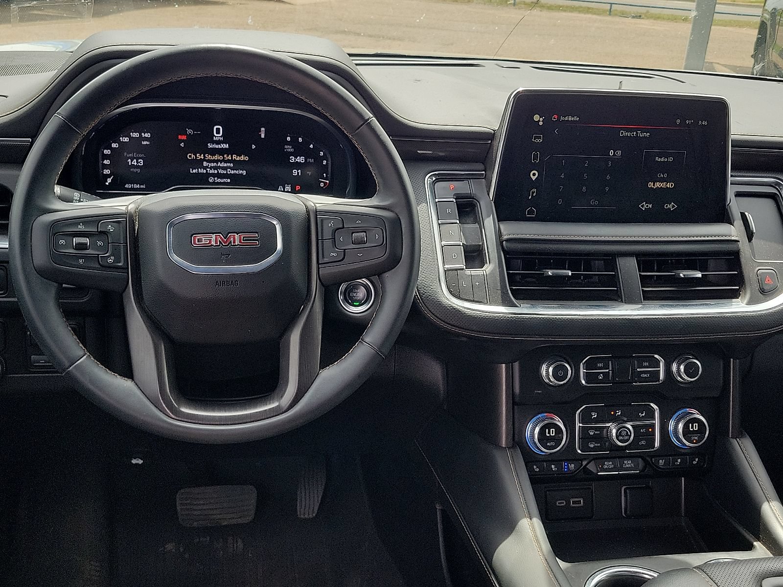 Used 2024 GMC Yukon AT4 w/ Technology Package AWD/4WD image 21