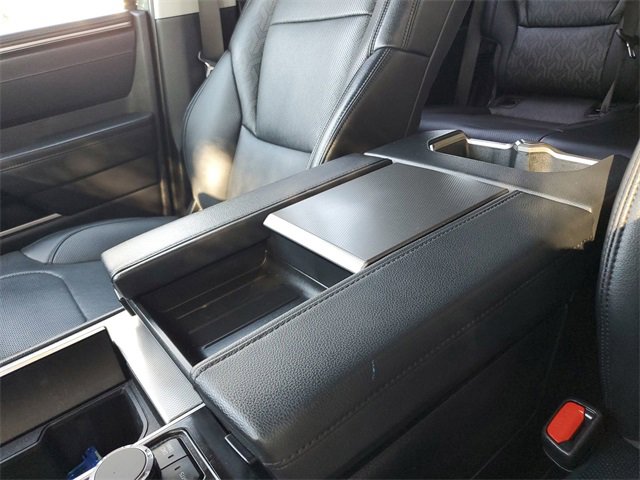 Used 2023 Toyota Sequoia Limited image 28