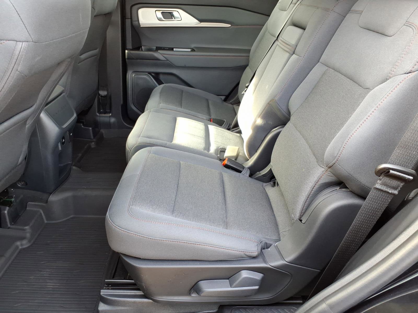 Used 2025 Ford Explorer Active image 14