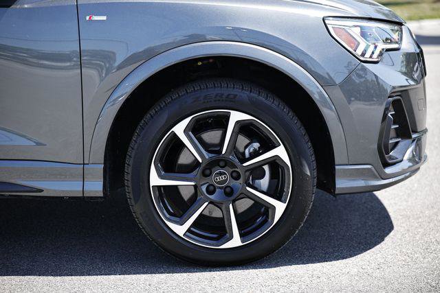 Certified 2025 Audi Q3 2.0T Premium Plus w/ Premium Plus Package AWD/4WD image 5