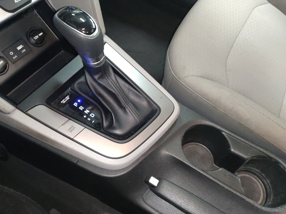 Used 2019 Hyundai Elantra SEL FWD image 26
