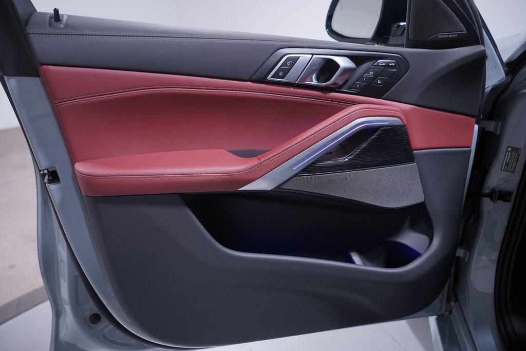 Used 2024 BMW X6 xDrive40i w/ Executive Package image 16