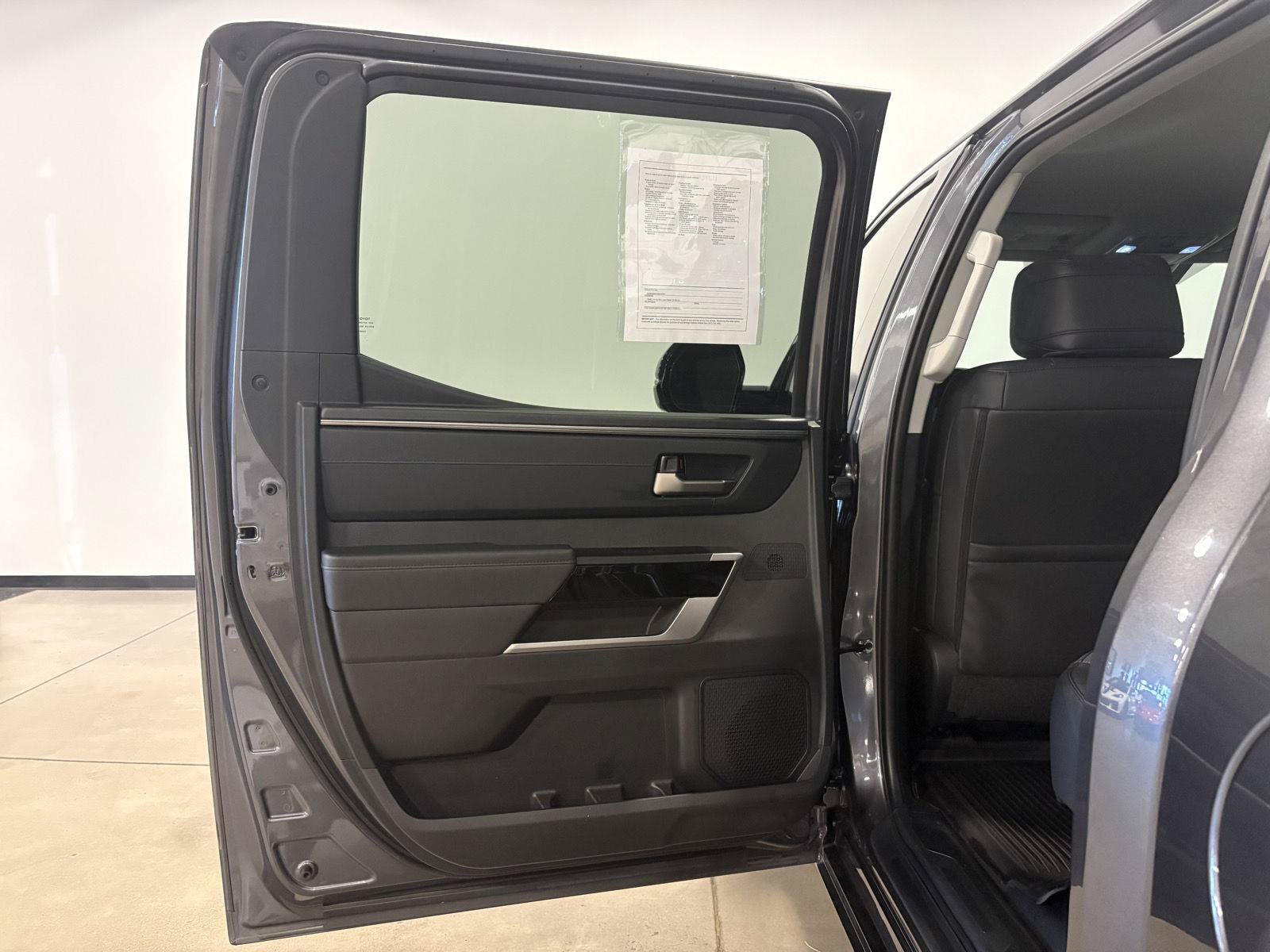 Used 2024 Toyota Tundra Limited AWD/4WD image 28