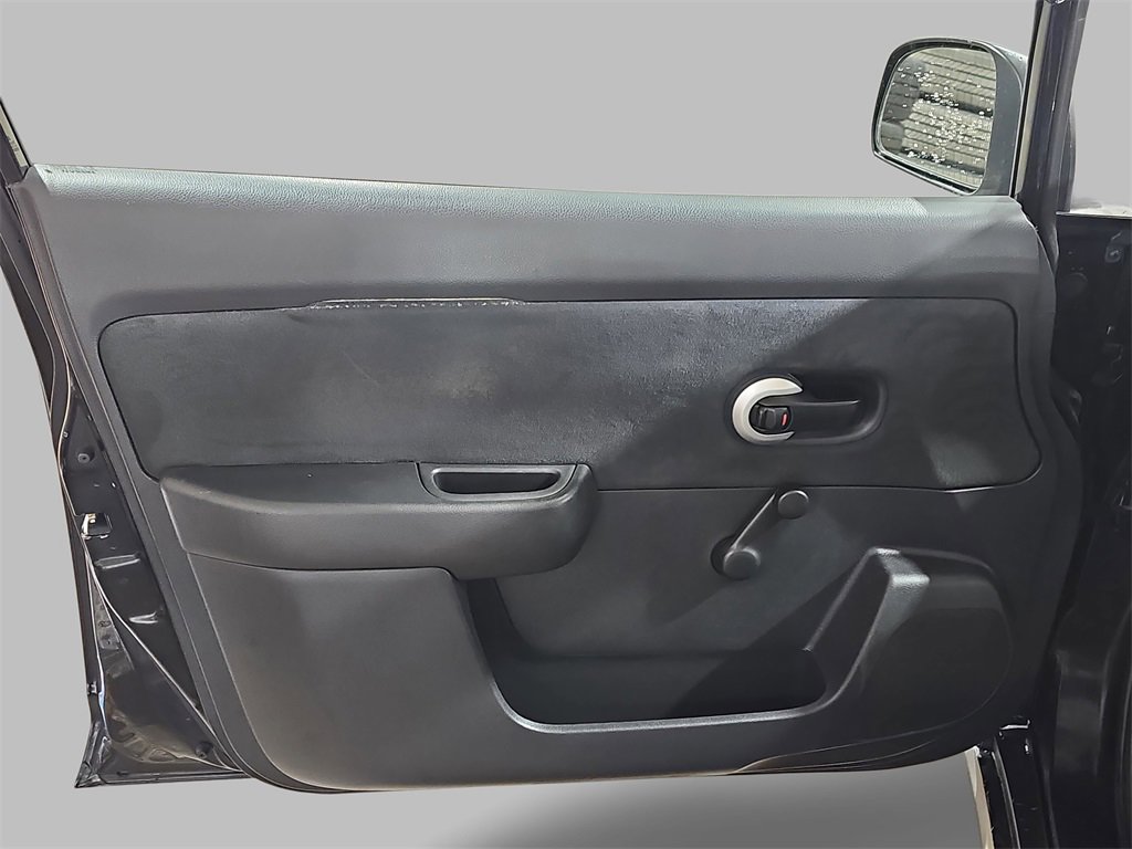 Used 2009 Nissan Versa 1.8 S w/ ABS Pkg image 27