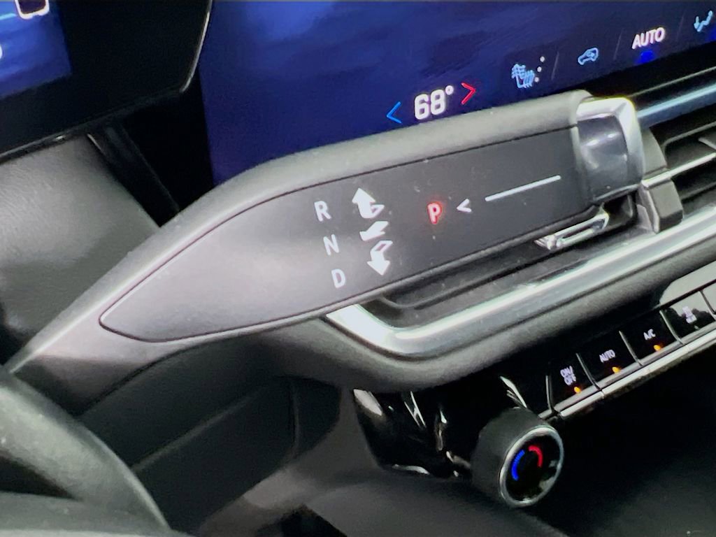 Certified 2024 Chevrolet Equinox EV LT FWD image 16