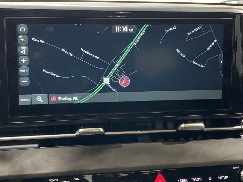 Used 2022 Kia Carnival EX image 20