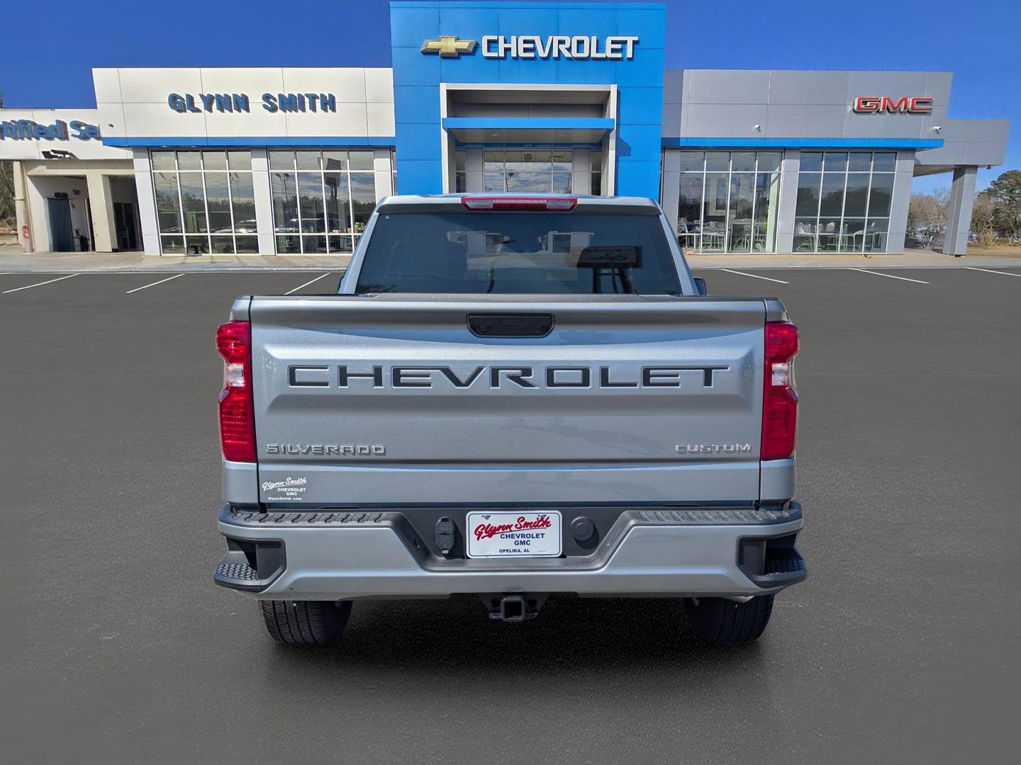 Used 2025 Chevrolet Silverado 1500 Custom image 9