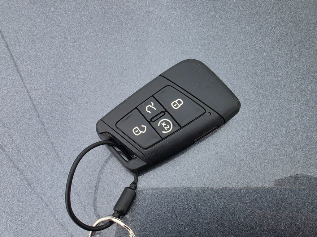 Used 2024 Volkswagen Jetta SE FWD image 10