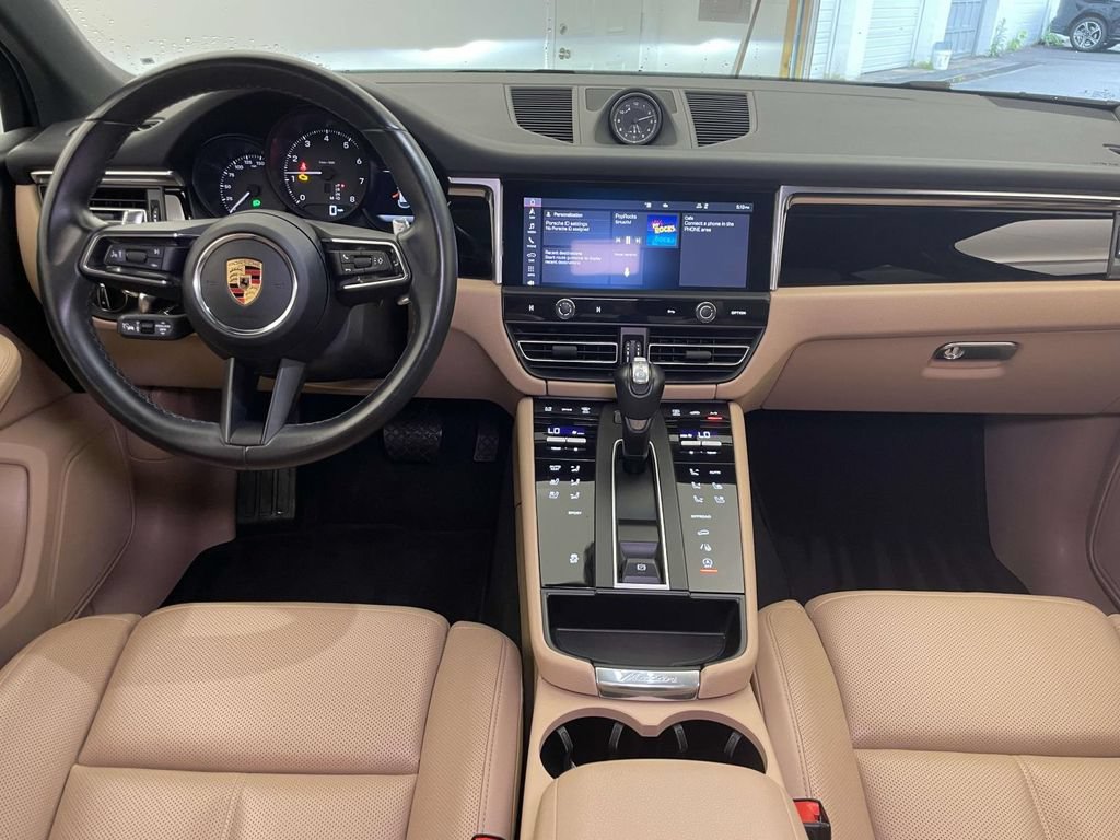 Certified 2023 Porsche Macan AWD/4WD image 26