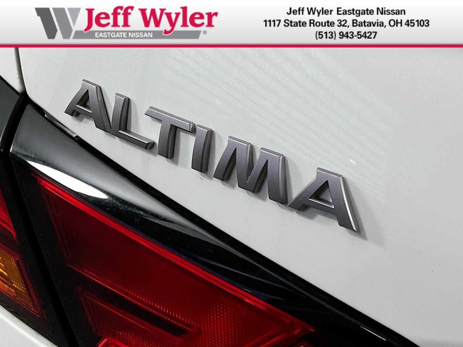 New 2025 Nissan Altima 2.5 SR FWD image 32