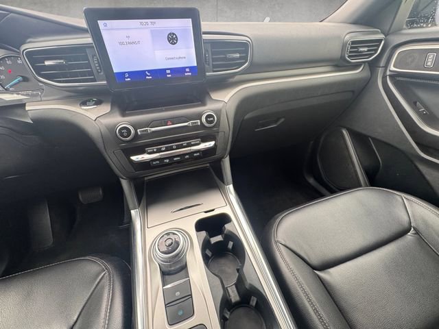 Used 2020 Ford Explorer XLT w/ Equipment Group 202A RWD image 3