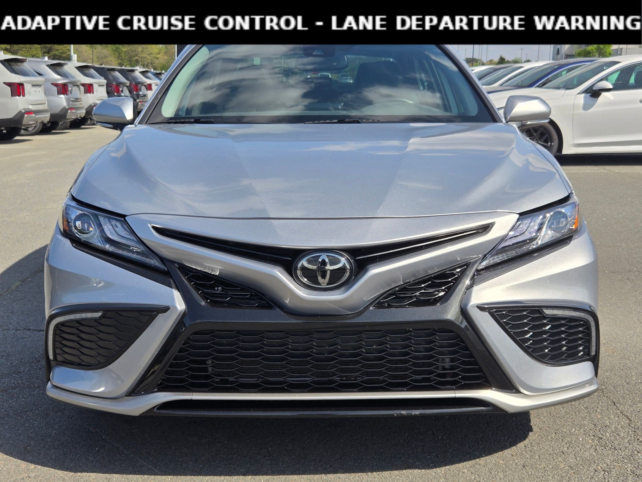 Used 2023 Toyota Camry XSE image 2