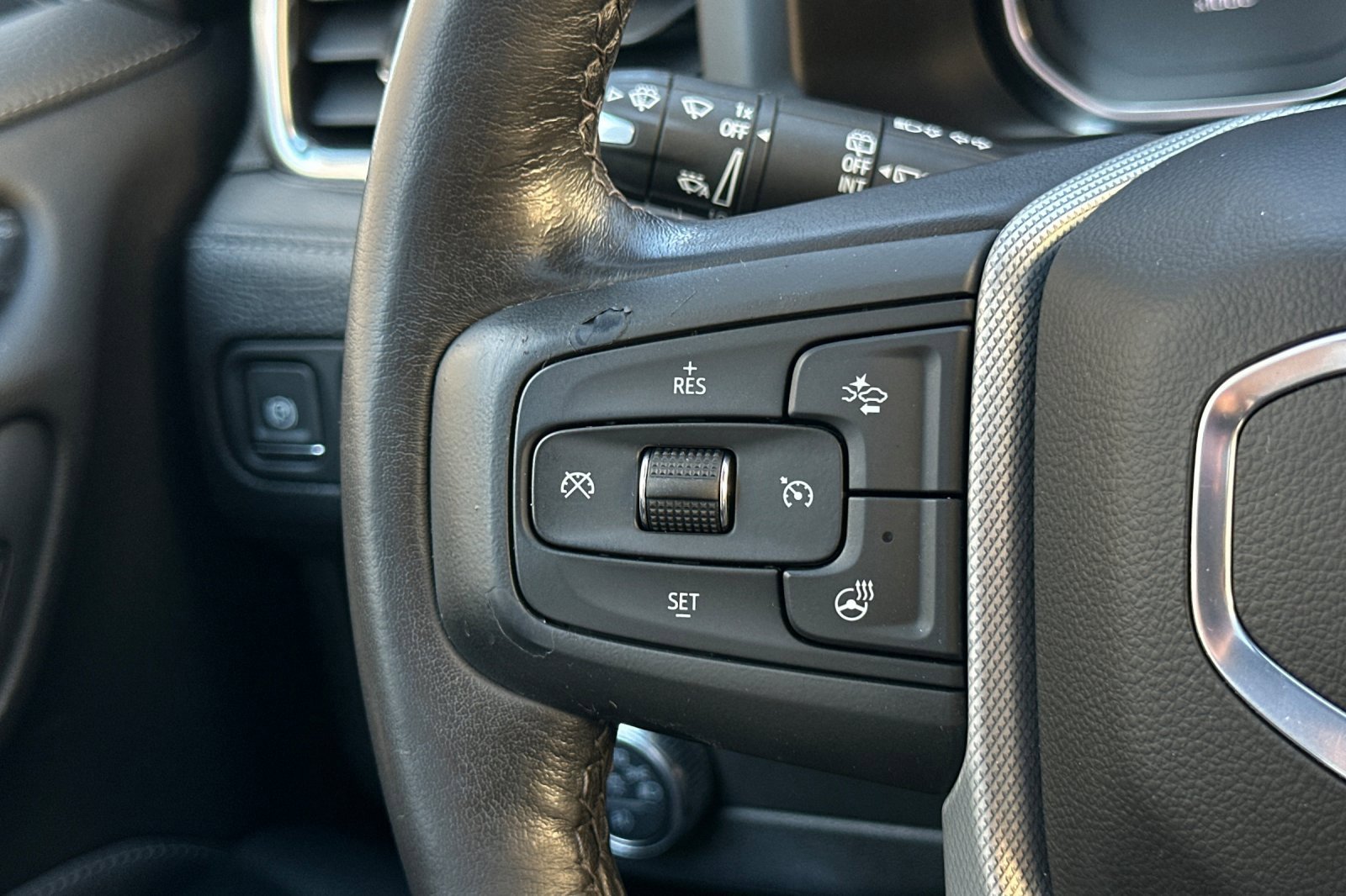 Used 2021 GMC Yukon XL Denali w/ LPO, Illumination Package image 30