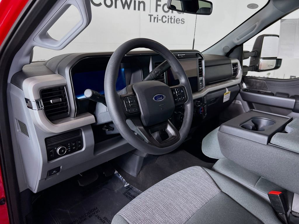 New 2025 Ford F350 XLT w/ Black Appearance Package video 3