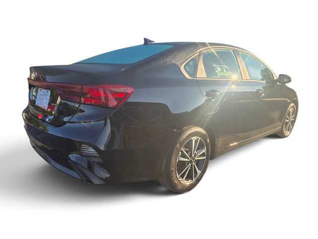 Used 2024 Kia Forte LXS w/ LXS Technology Package FWD image 13