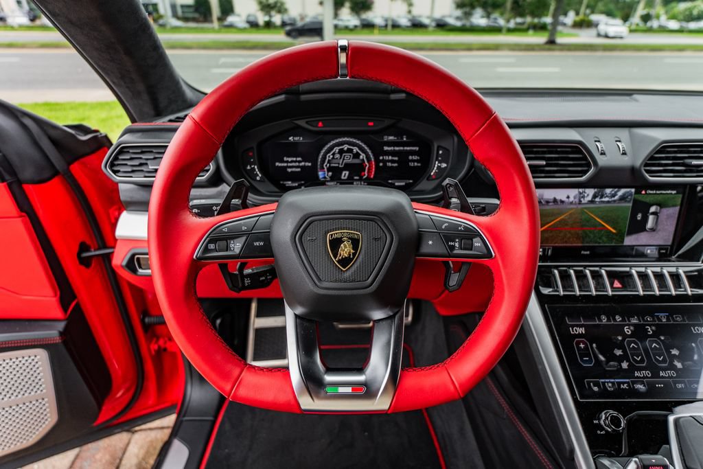 Used 2020 Lamborghini Urus AWD/4WD image 24