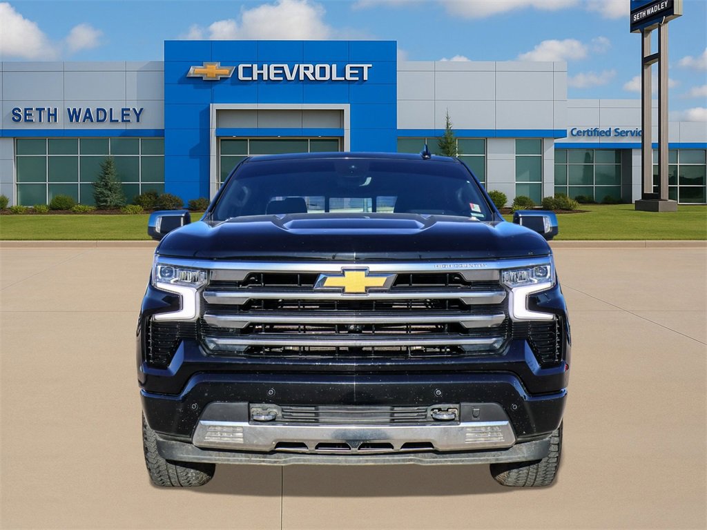Used 2023 Chevrolet Silverado 1500 High Country w/ Technology Package image 2
