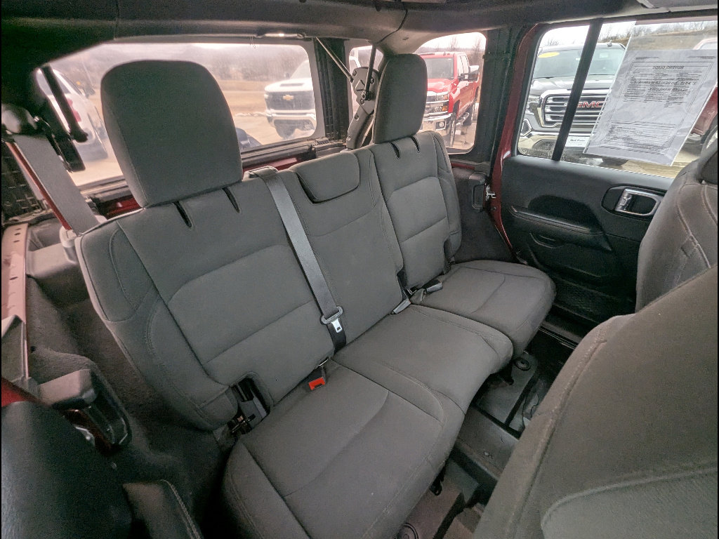 Used 2021 Jeep Wrangler Unlimited Sahara AWD/4WD image 19