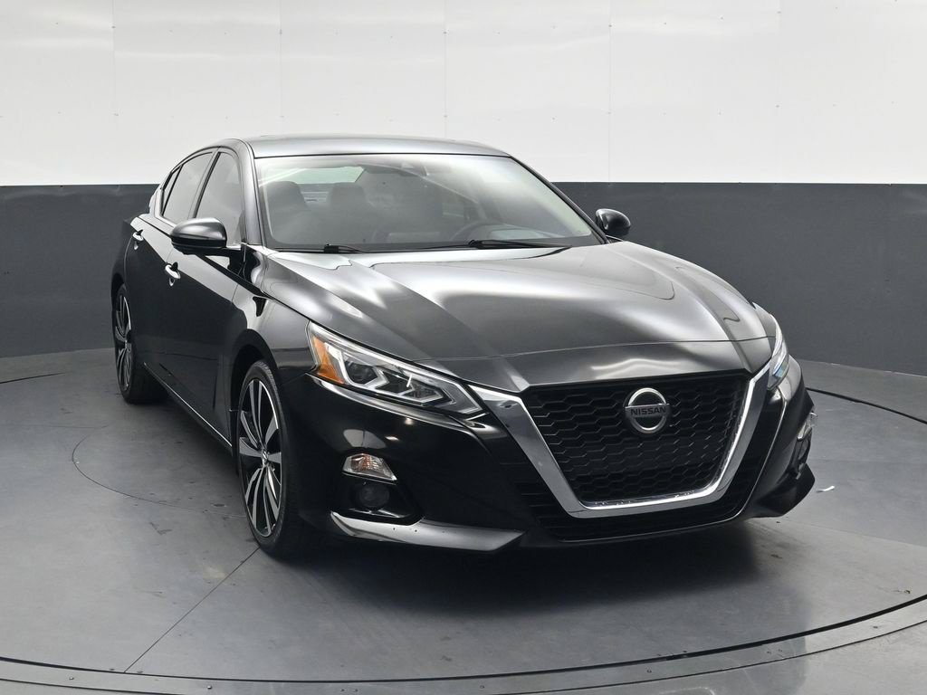 Used 2019 Nissan Altima 2.5 Platinum FWD image 2