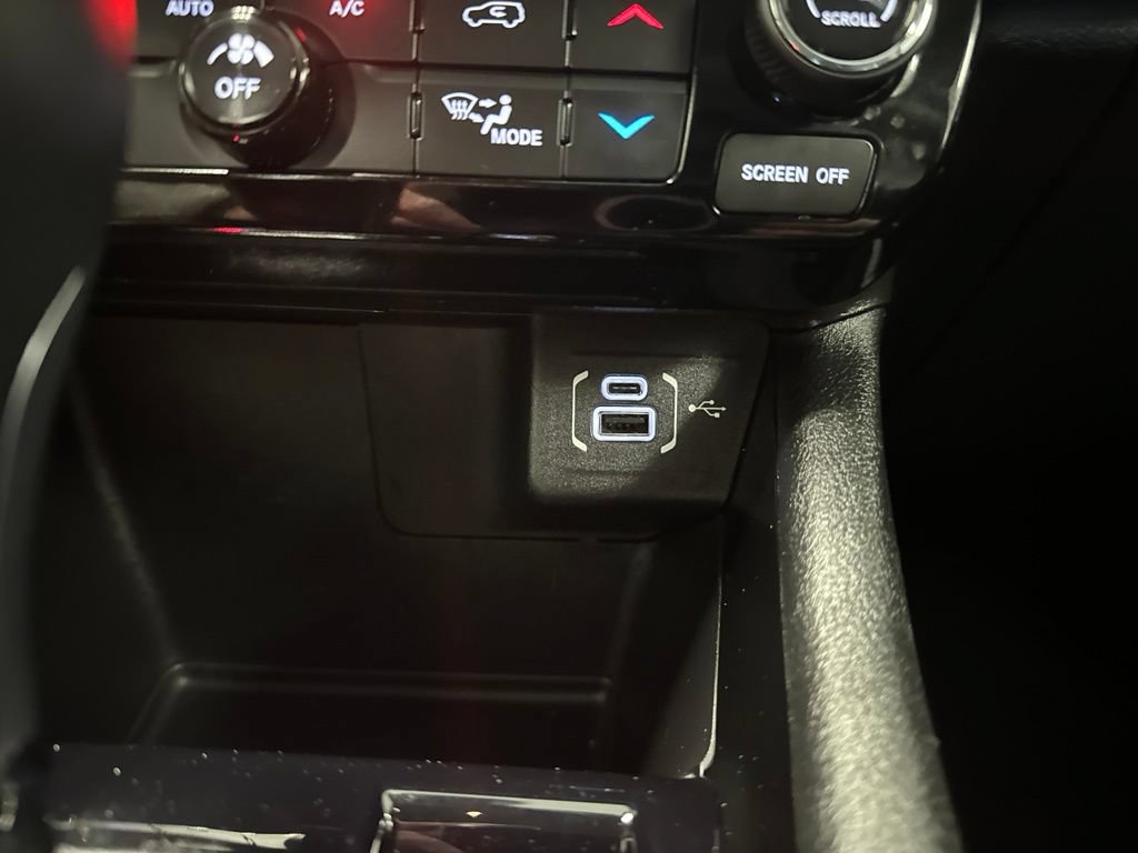 Used 2022 Jeep Compass Trailhawk w/ Trailhawk Convenience Group AWD/4WD image 40