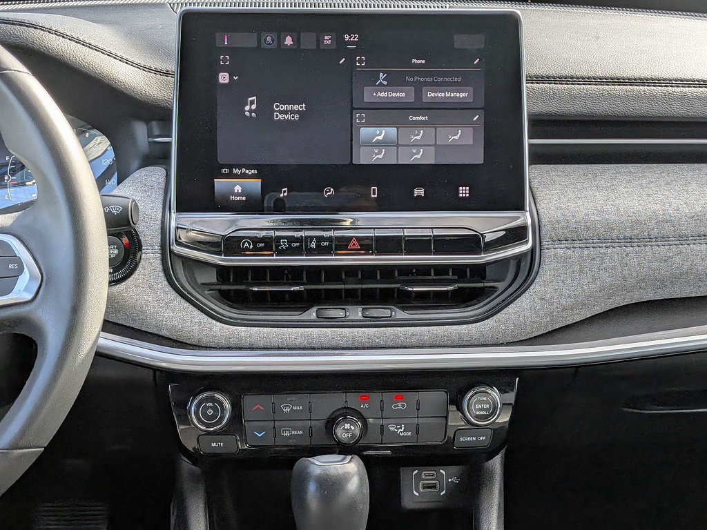 Certified 2024 Jeep Compass Latitude AWD/4WD image 19