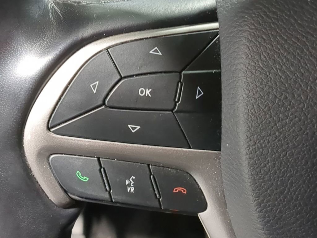 Used 2020 Jeep Grand Cherokee Limited image 37