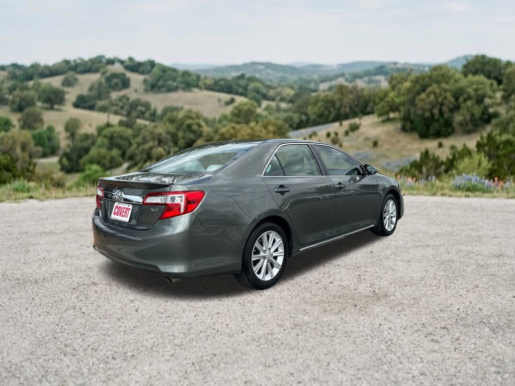 Used 2014 Toyota Camry XLE w/ Convenience Package FWD image 10