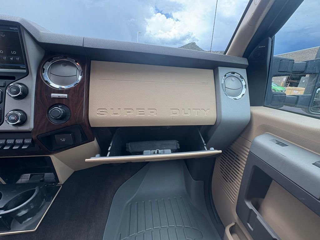 Used 2013 Ford F250 Lariat w/ Lariat Interior Pkg image 25