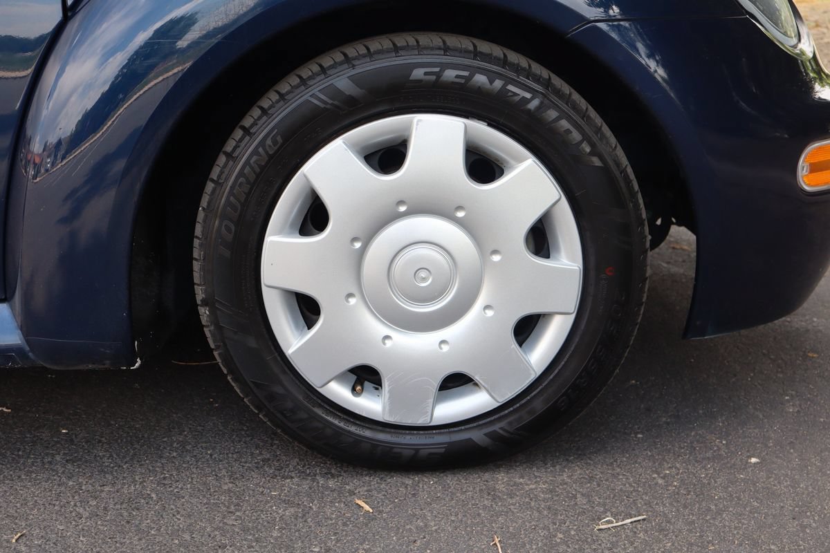 Used 2003 Volkswagen Beetle GL FWD image 38