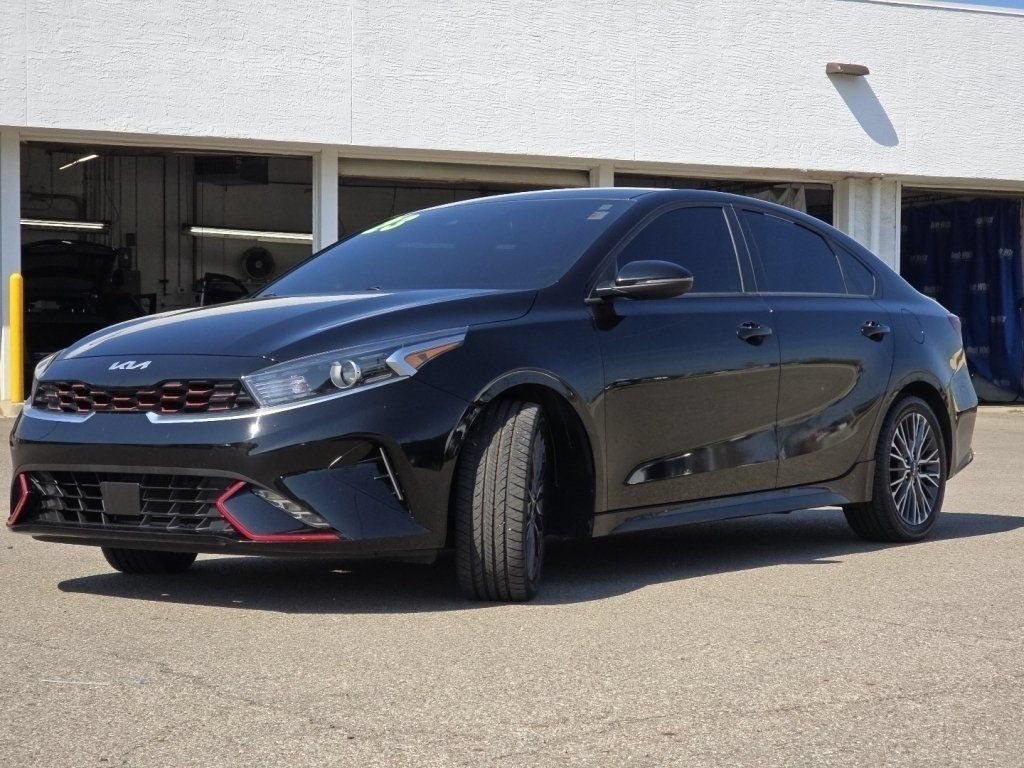 Used 2023 Kia Forte GT-Line w/ GT-Line Technology Package FWD image 17