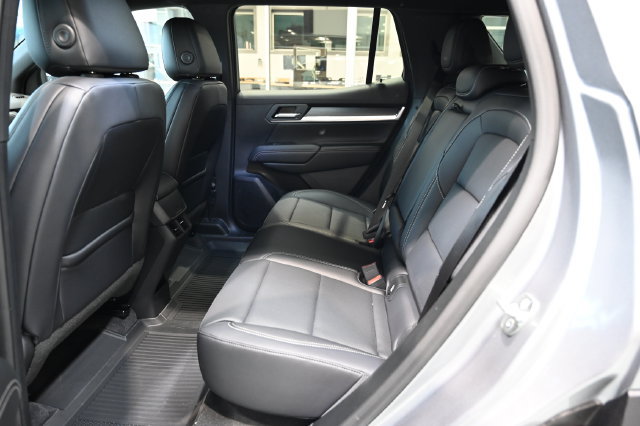 New 2027 GMC Terrain Elevation w/ Elevation Premium Package FWD image 11