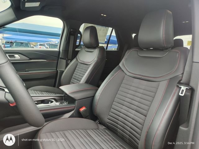 New 2026 Ford Explorer ST-Line w/ ST-Line Street Pack image 9