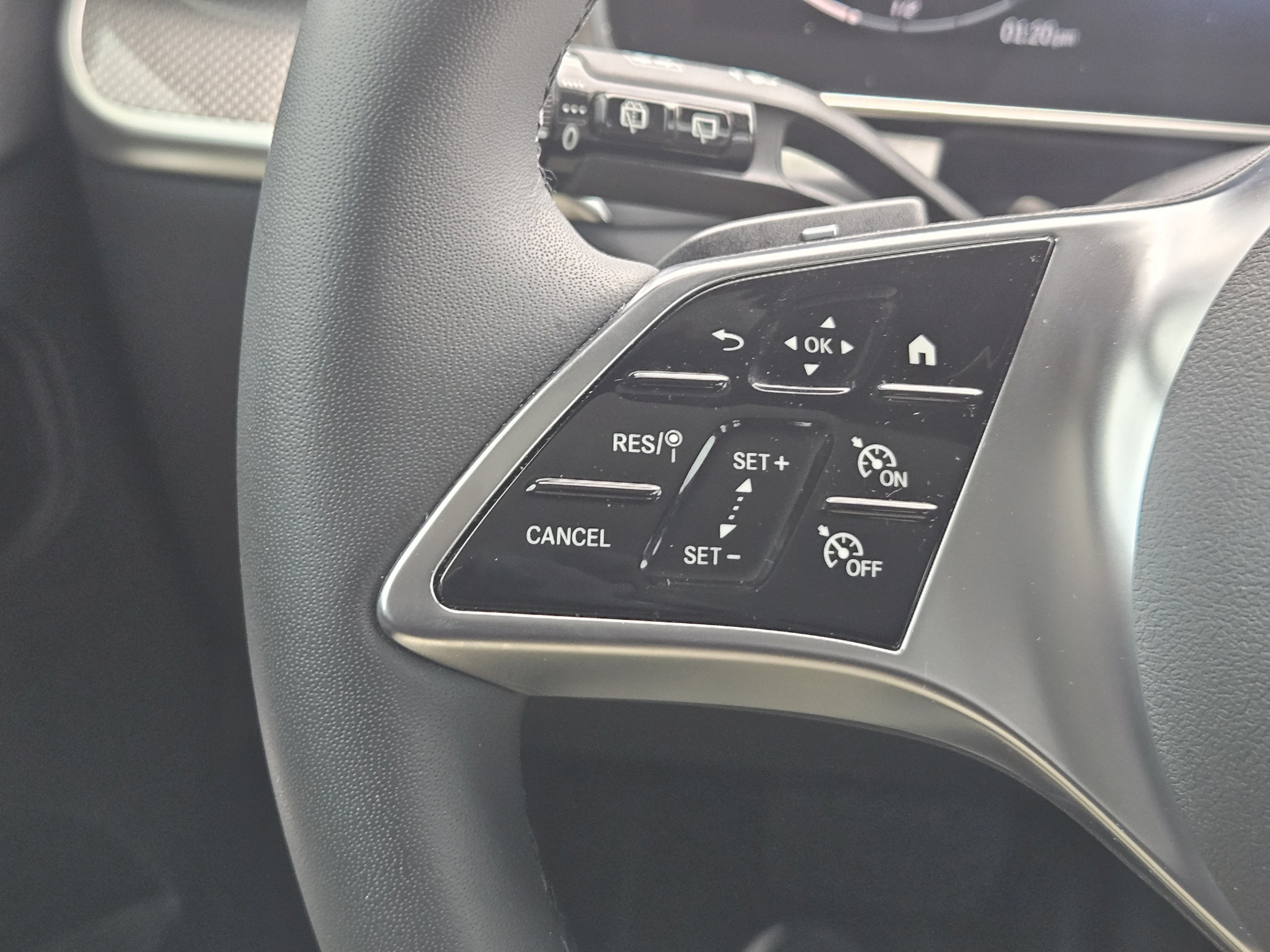 Certified 2026 Mercedes-Benz GLC 300 4MATIC image 18