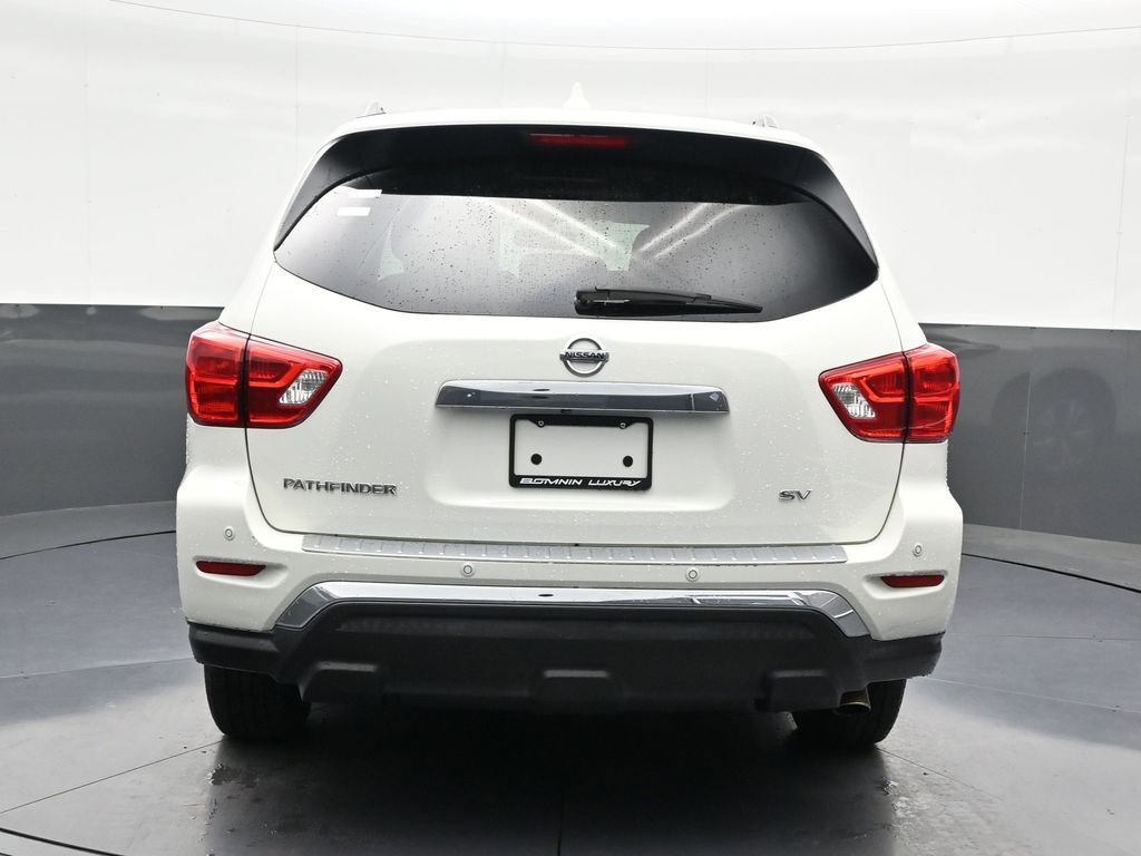 Used 2020 Nissan Pathfinder SV image 4