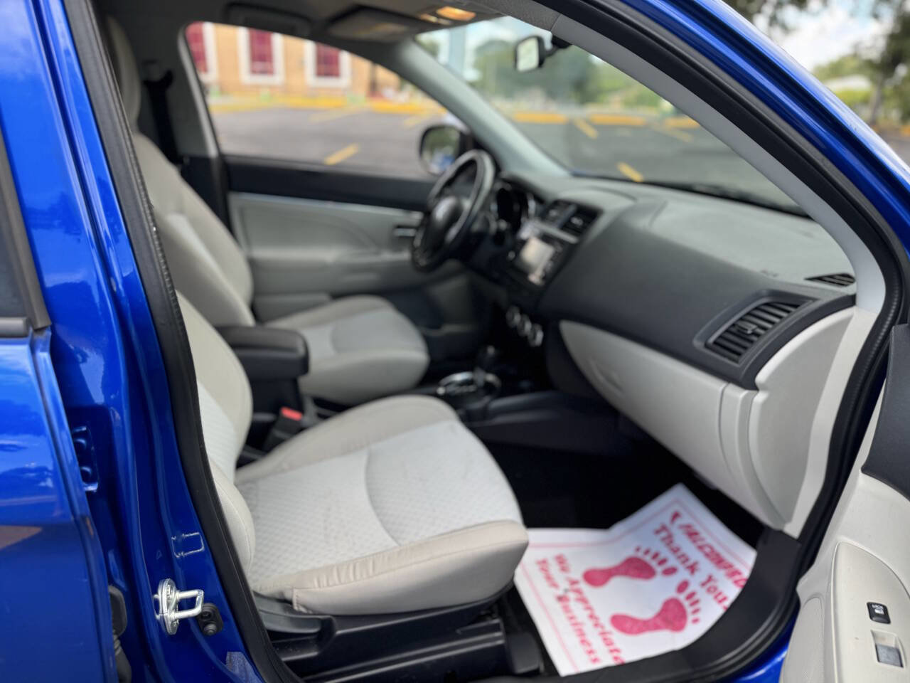 Used 2017 Mitsubishi Outlander Sport SE image 3