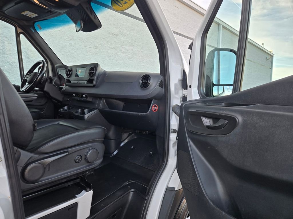 Used 2020 Mercedes-Benz Sprinter 3500 image 20
