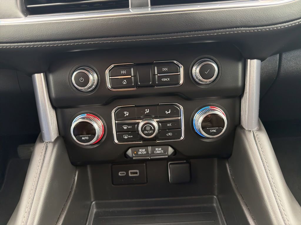 Used 2024 GMC Yukon SLE AWD/4WD image 14
