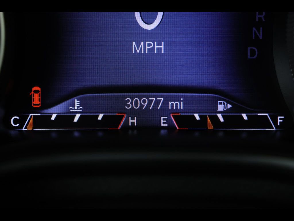 Used 2022 Jeep Cherokee Latitude Lux AWD/4WD image 24
