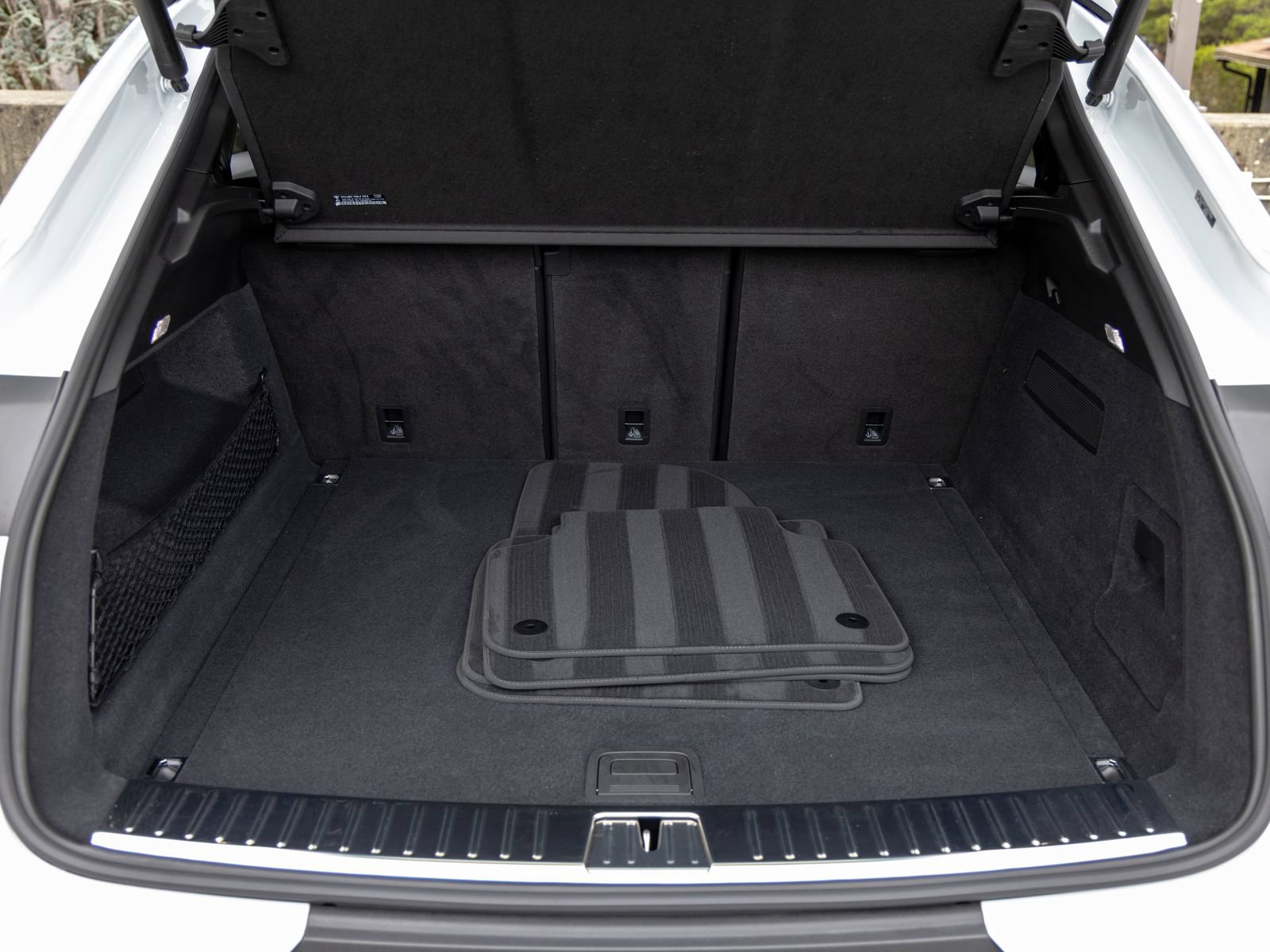 Certified 2026 Porsche Cayenne Coupe AWD/4WD image 48