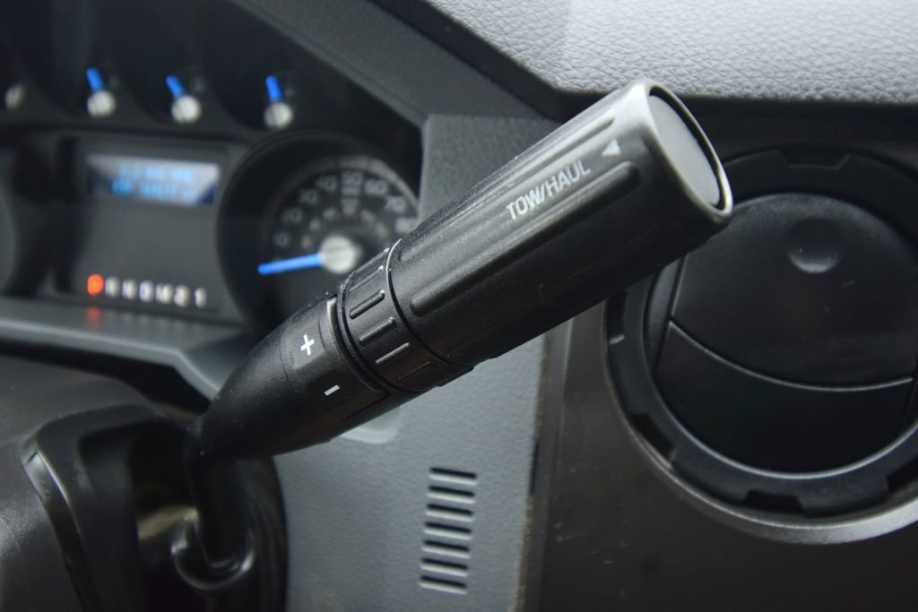 Used 2016 Ford F250 XL w/ Power Equipment Group image 19