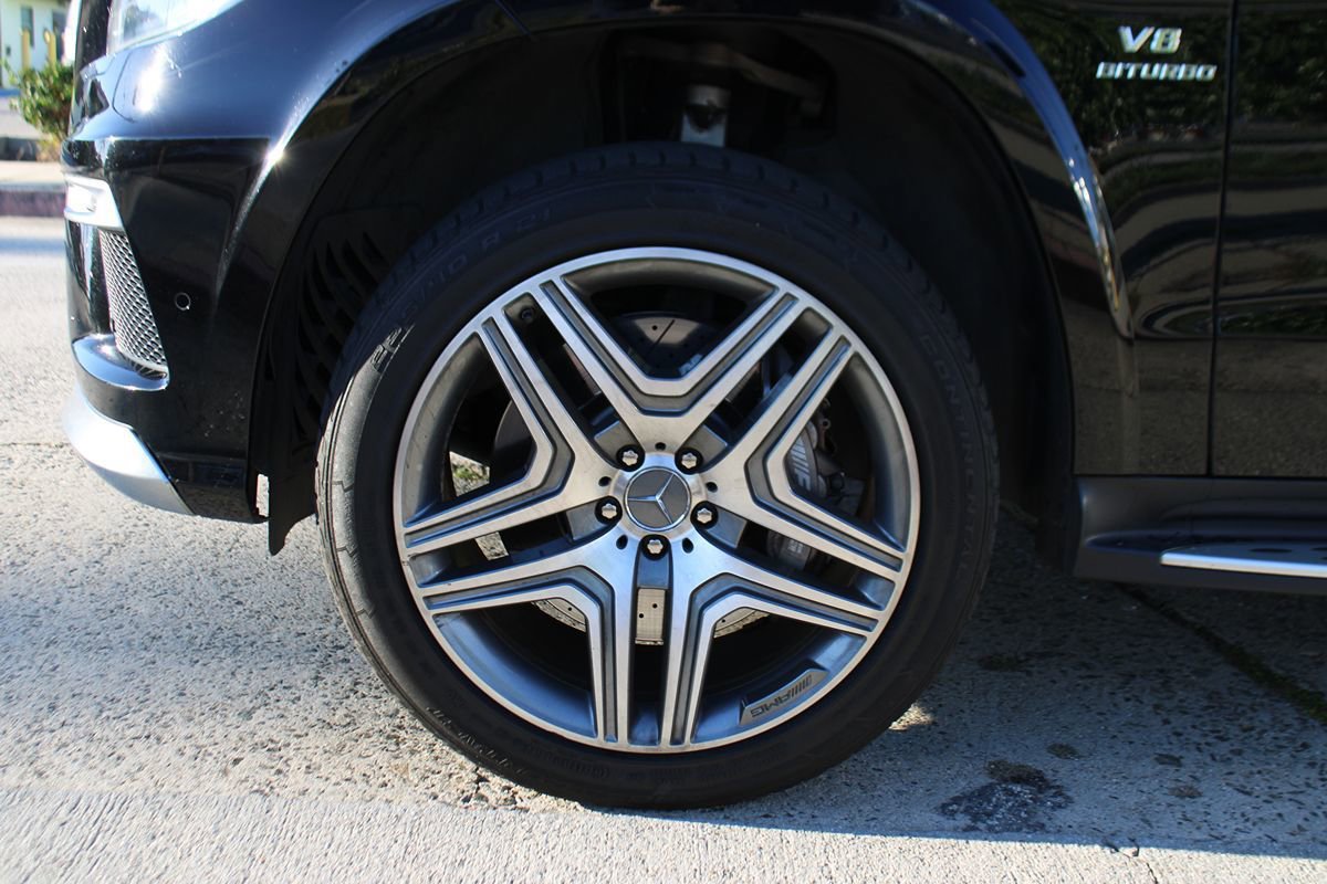 Used 2016 Mercedes-Benz GL 63 AMG 4MATIC image 45
