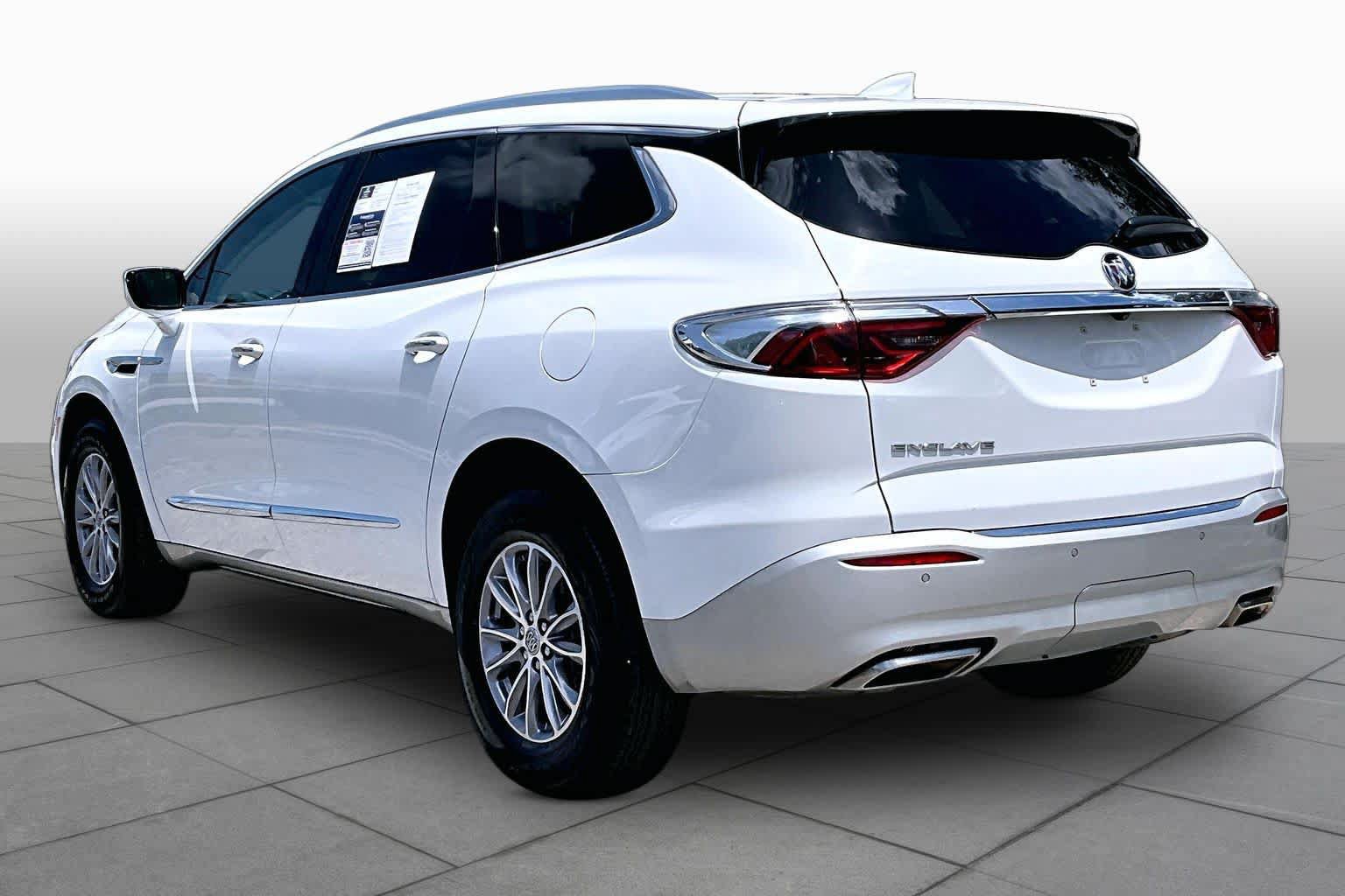 Used 2023 Buick Enclave Essence FWD image 12