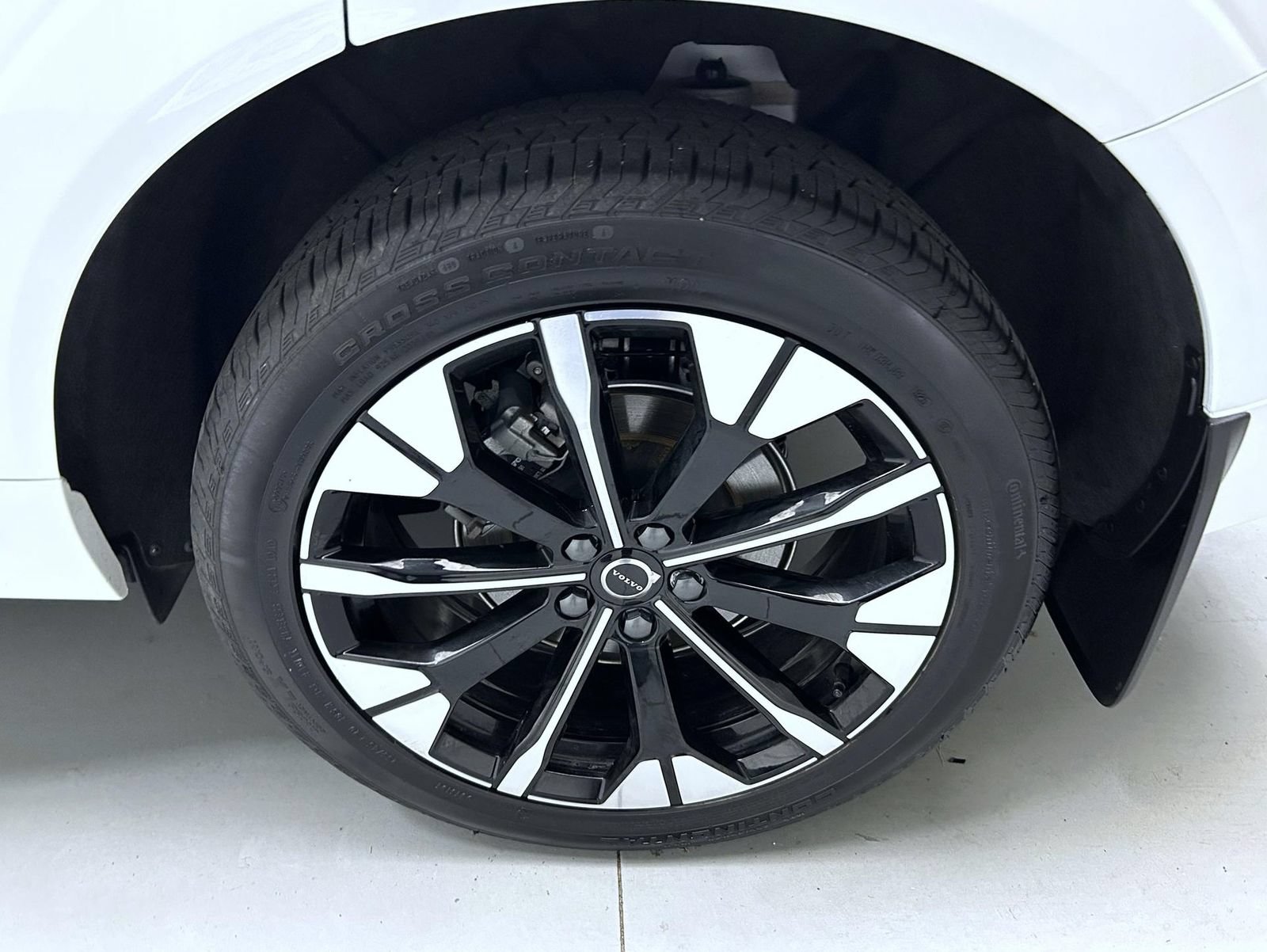 Used 2026 Volvo XC60 B5 Plus w/ Protection Package Premier AWD/4WD image 22