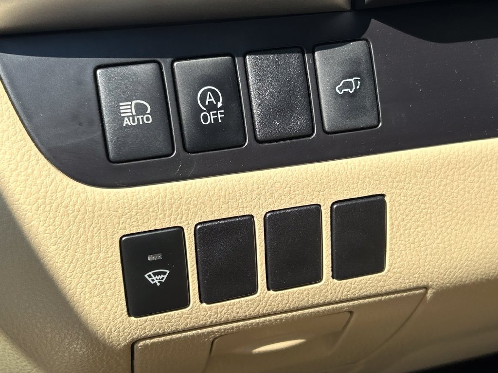 Used 2019 Toyota Highlander XLE FWD image 28