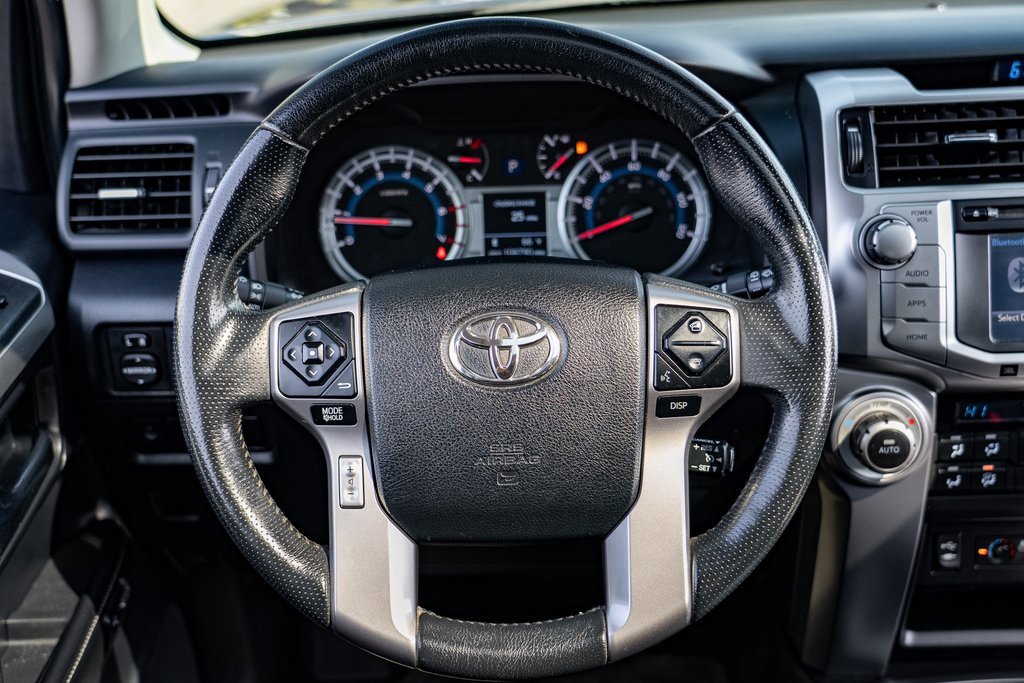 Used 2015 Toyota 4Runner Limited image 15