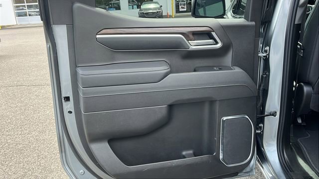 Used 2026 GMC Sierra 1500 SLT AWD/4WD image 18