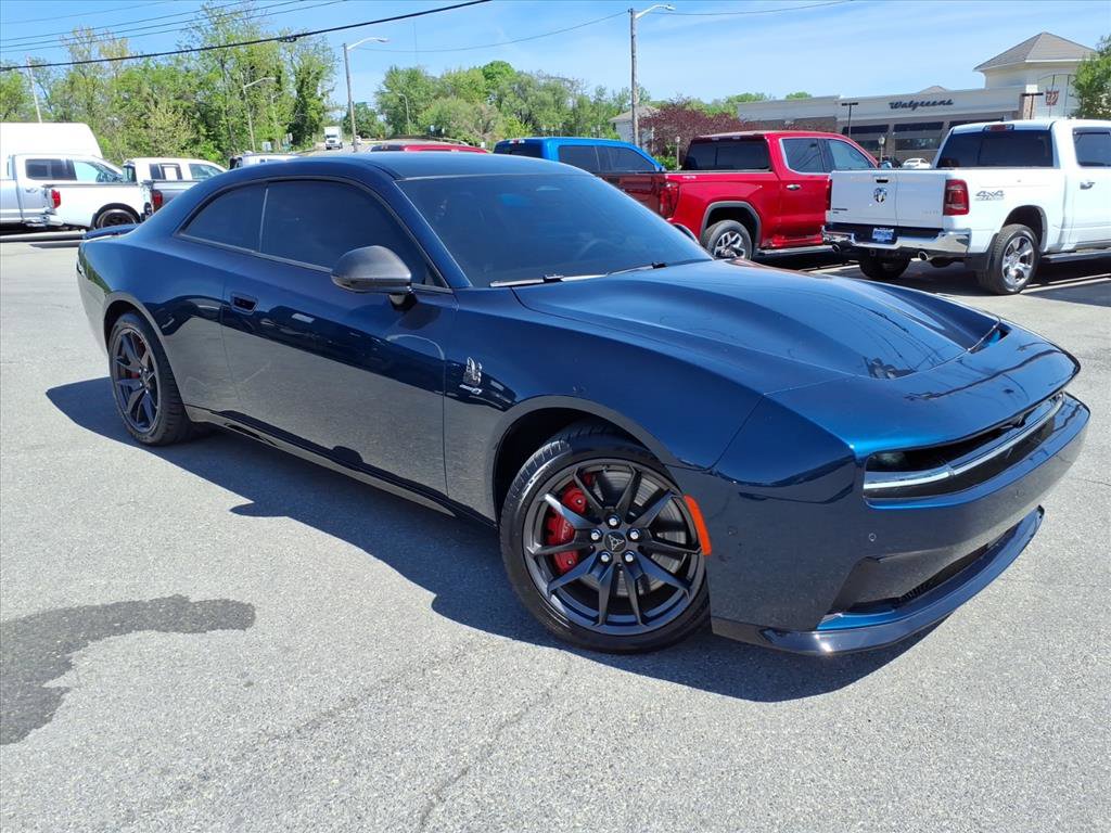 Used 2024 Dodge Charger Scat Pack w/ Plus Group image 2