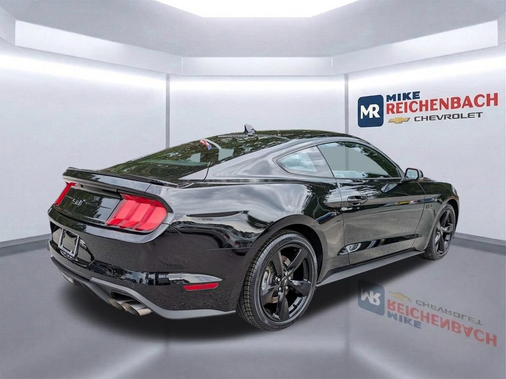Used 2022 Ford Mustang GT Premium w/ Equipment Group 401A RWD image 4
