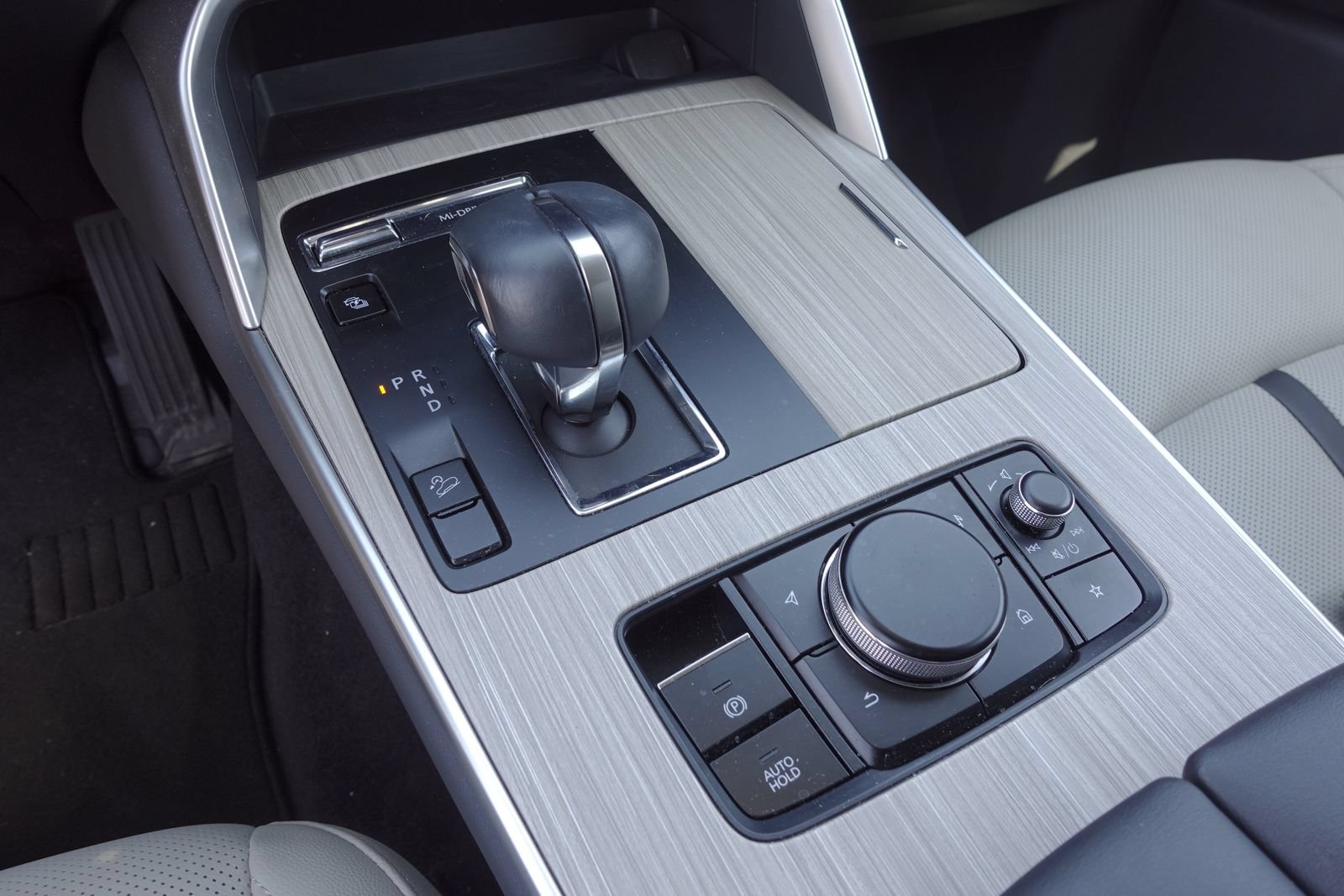 Certified 2024 MAZDA CX-90 Plug-In Hybrid w/ Preferred AWD/4WD image 22