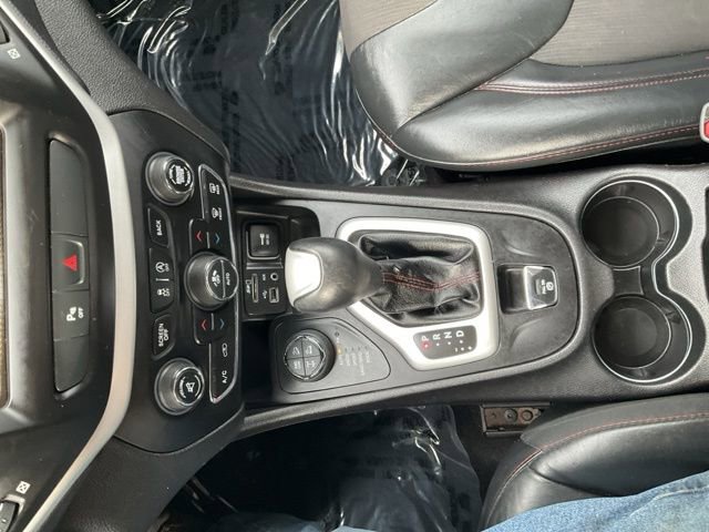 Used 2017 Jeep Cherokee Trailhawk w/ Comfort/Convenience Group image 26